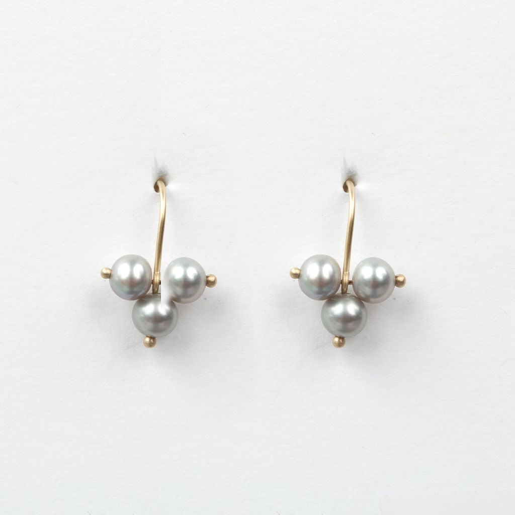 Carla Caruso - Trinity Earrings - Grey Pearl