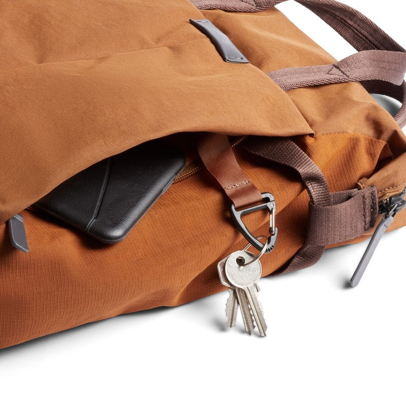 ベルロイ Tokyo Totepack Compact ブロンズ バックパック Bellroy - Tokyo Totepack Compact 14L – Canoe