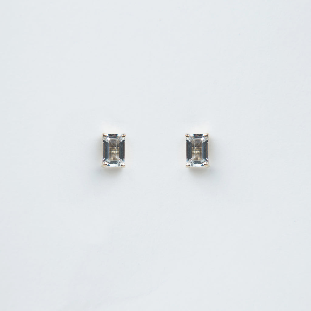 Suzanne Kalan - 14k Gold Emerald Cut Post Earrings - Green Amethyst