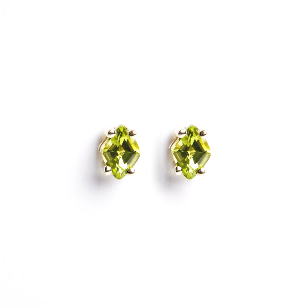 Suzanne Kalan - 14k Yellow Gold Crete Studs - Peridot