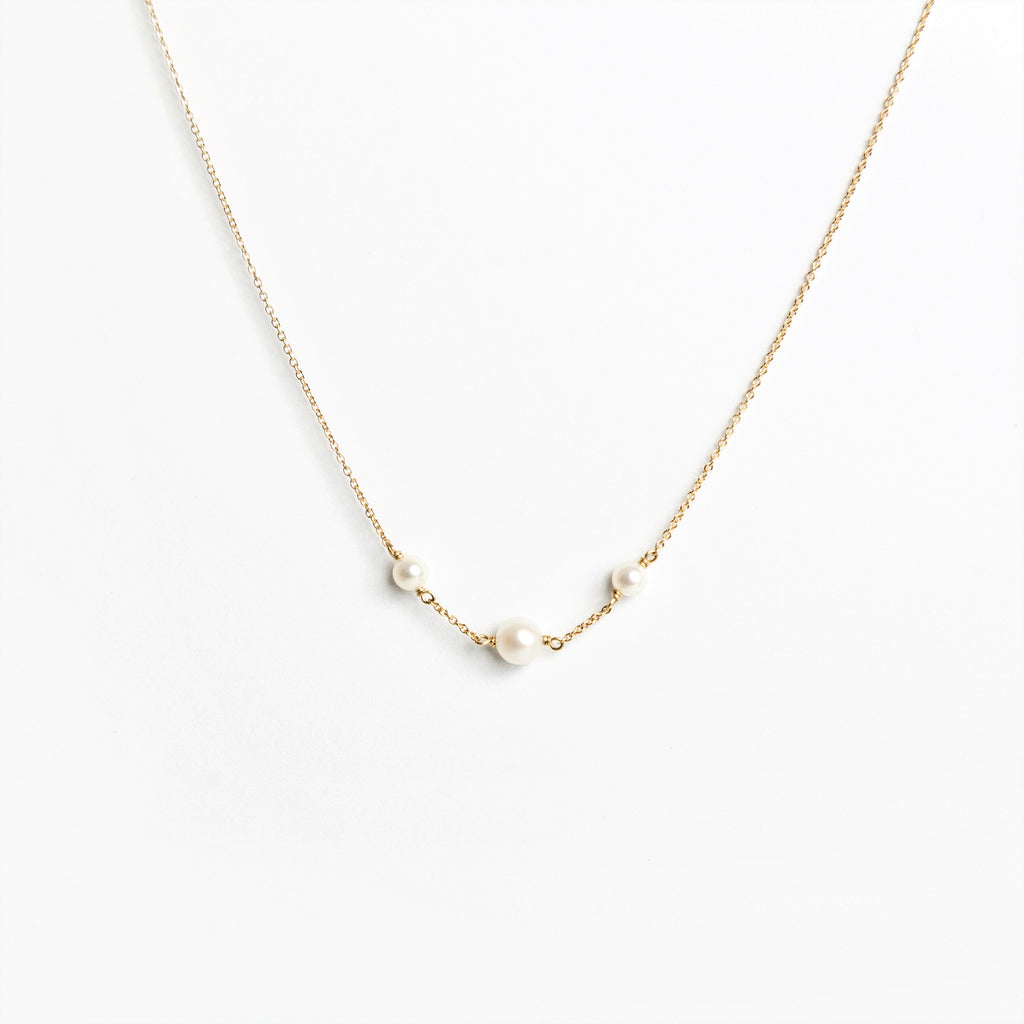 Carla Caruso - Petite Linear Pearl Necklace