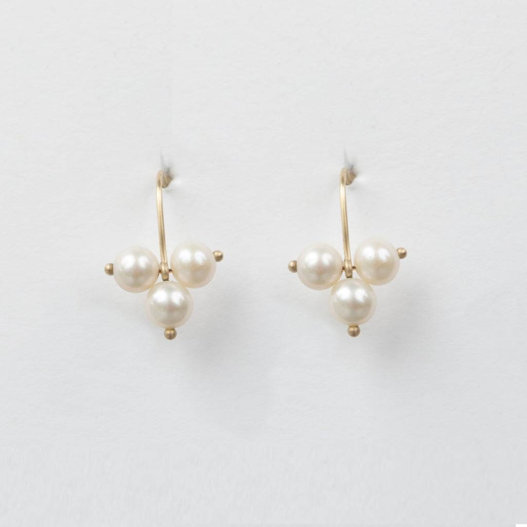 Carla Caruso - Trinity Earrings - White Pearl