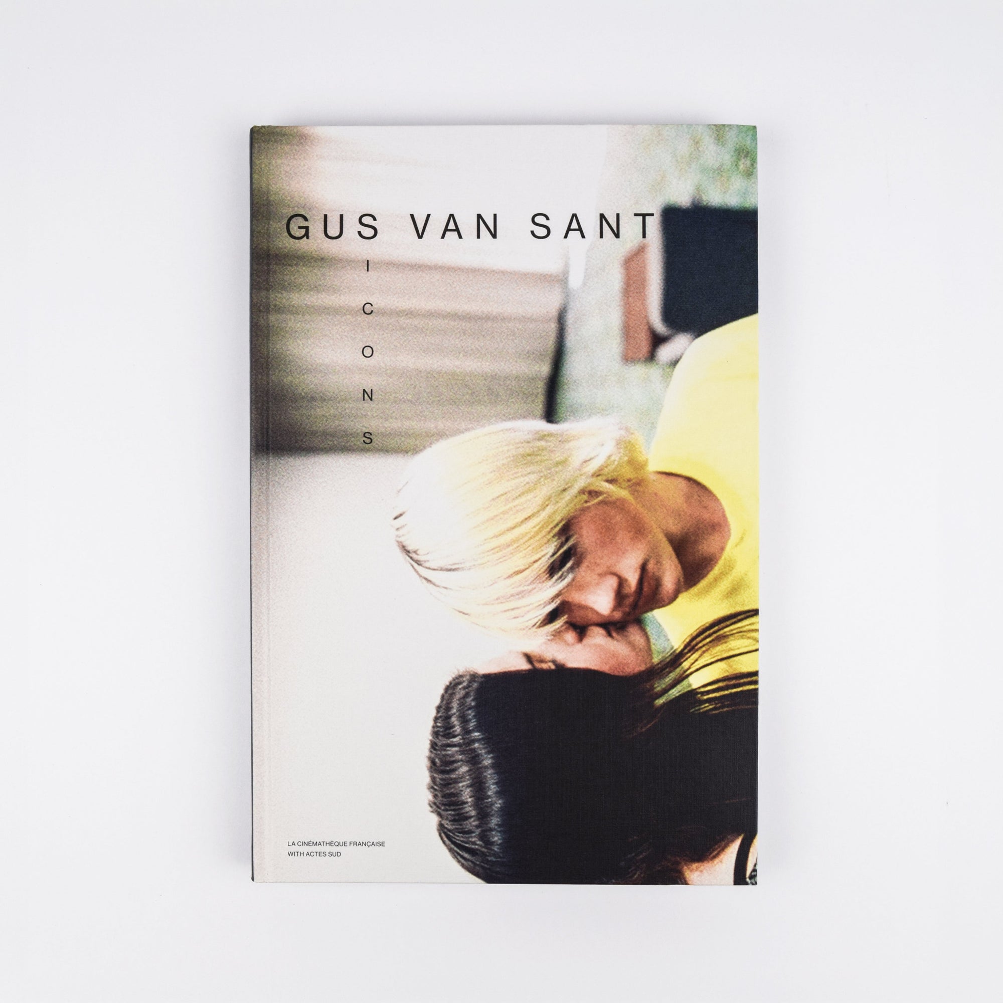 Book cover featuring a couple embracing with 'Gus Van Sant' and 'Icons' text.