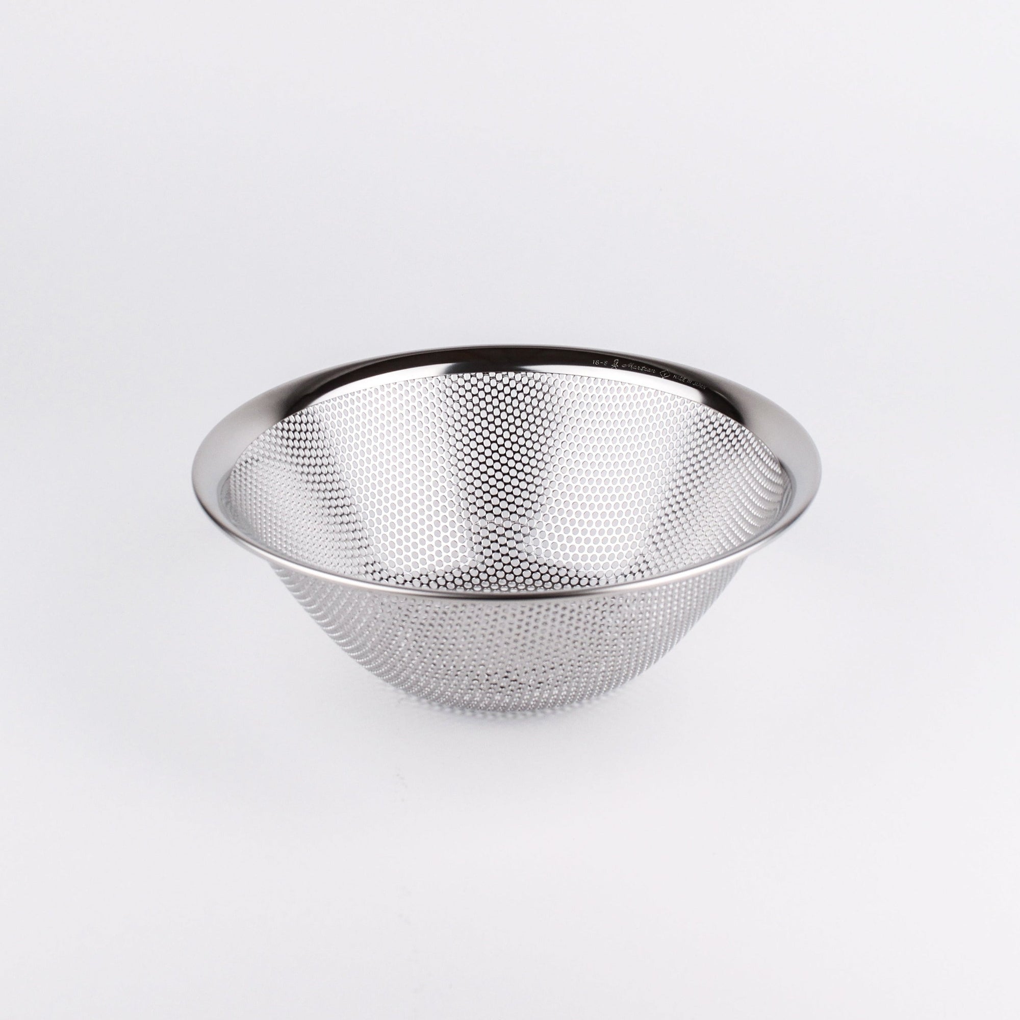 Sori Yanagi Bowls &amp; Strainers - Medium Bowl