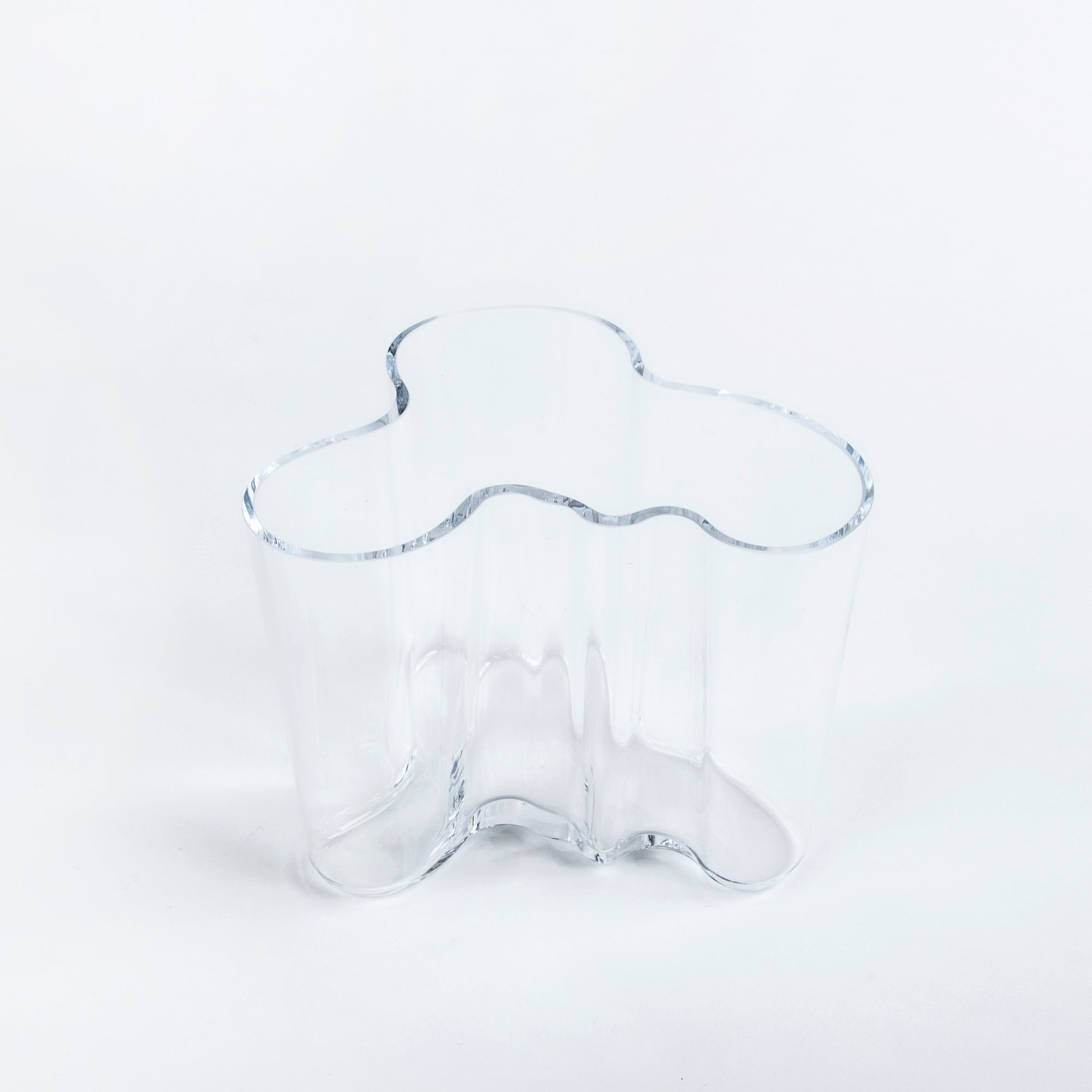 alvar aalto vase 4.75" high clear glass
